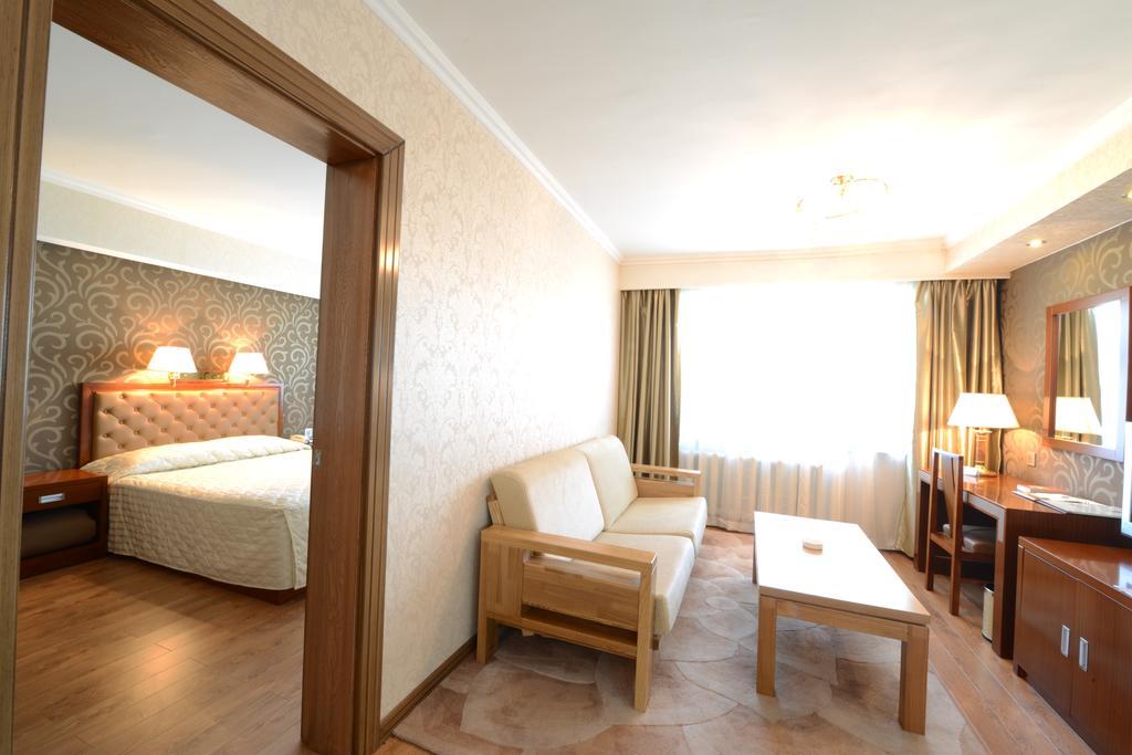 Flower Hotel Ulaanbaatar Phòng bức ảnh